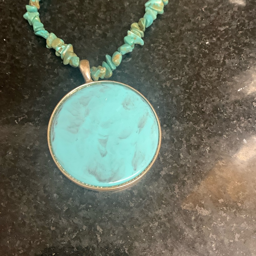 Teal color necklace